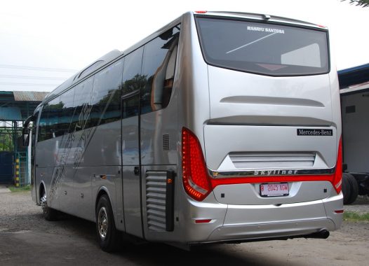 Bus Rahayu Santosa
