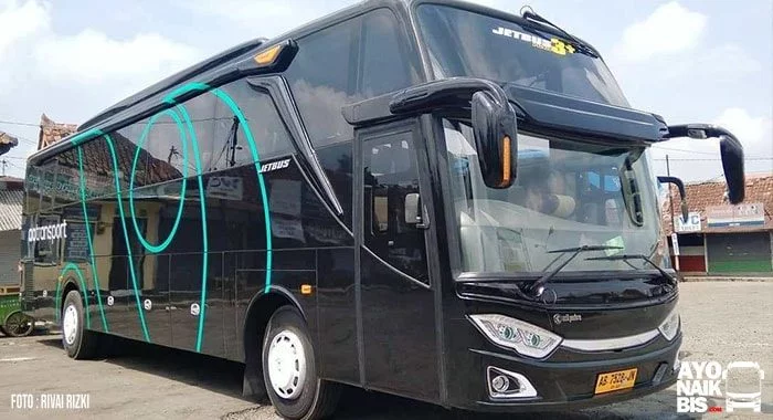 Bus pariwisata Jogja AO Transport Jetbus 3