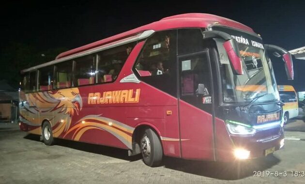 Bus Rajawali AKAP
