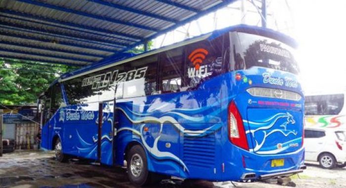 Bus Dunia Mas Legacy SR 2