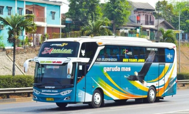 Bus Jakarta Semarang Garuda Mas