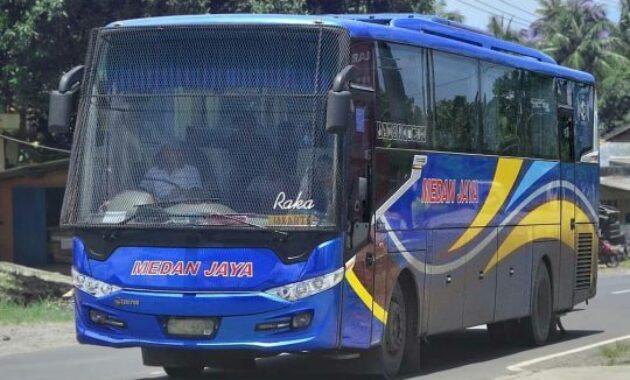 Armada Bus Medan Jaya
