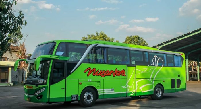 Bus malam Nusantara Jakarta Demak