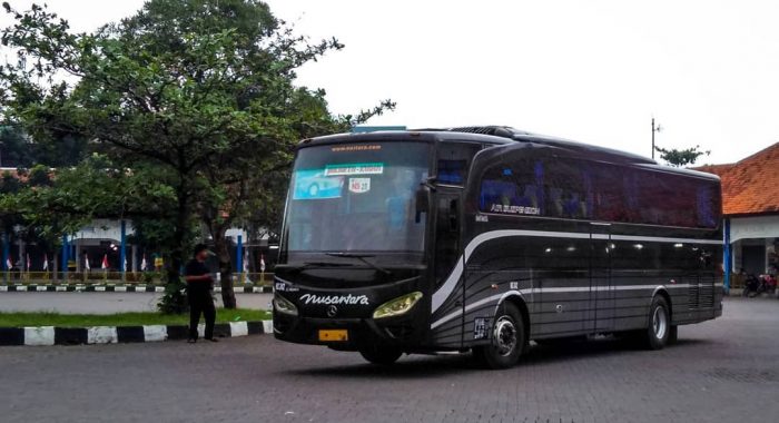 Bus malam Nusantara Jakarta