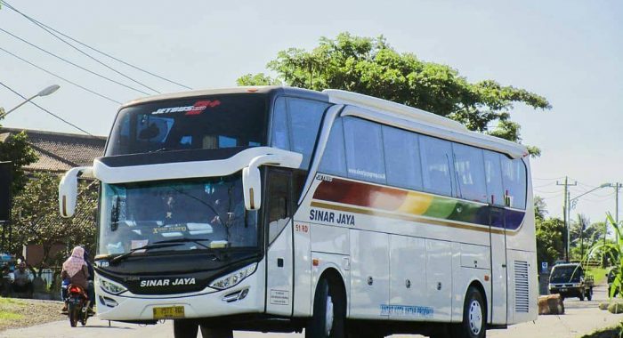 Bus Sinar Jaya jakarta Kendal