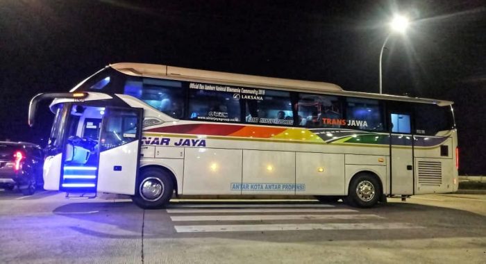Bus malam Sinar Jaya