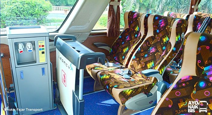 Interior Bus pariwisata Fajar Transport
