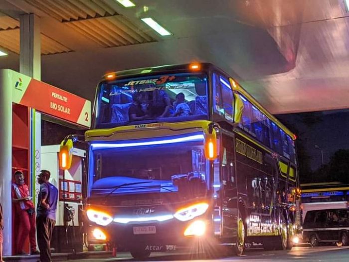 Foto Bus Sudiro Tungga Jaya (STJ) Jetbus UHD MB OH 2542