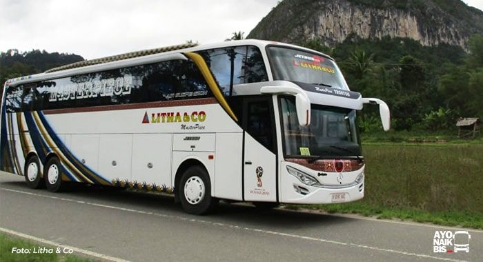 Bus Litha & Co Tronton