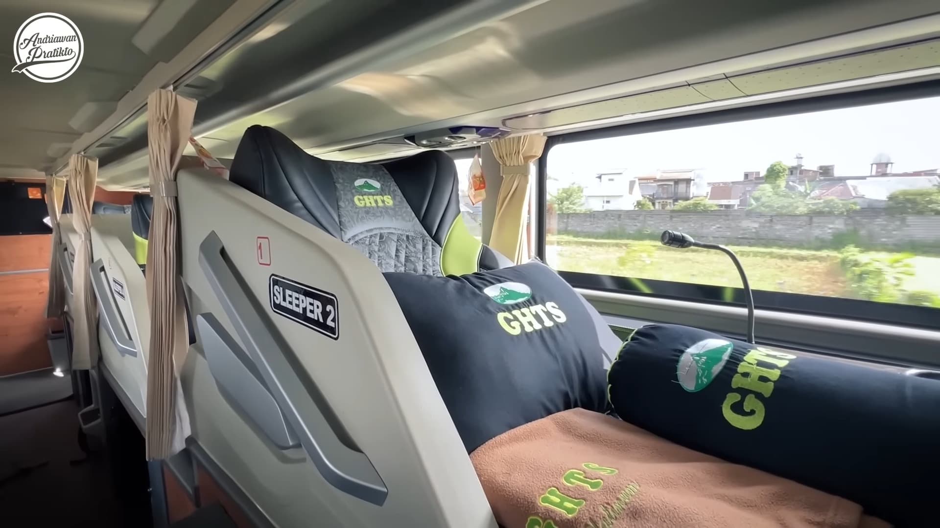 Interior Sleeper Bus Gunung Harta Double Decker