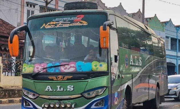 Bus ALS Jakarta Medan
