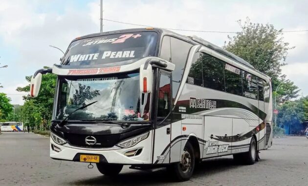Bus Sari Indah Jakarta Kudus