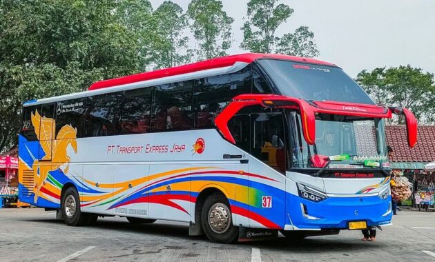 Armada Bus Transport Express Jaya