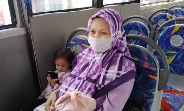 Naik Bus Bersama Anak