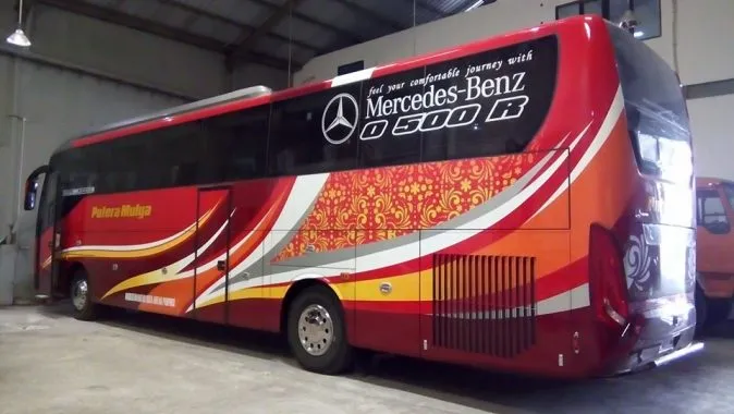 Foto Maxibus Karoseri Laksana