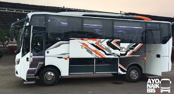 Foto Bus Samping Restu Ibu