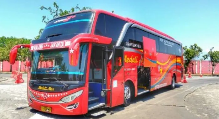 Bus Medali Mas