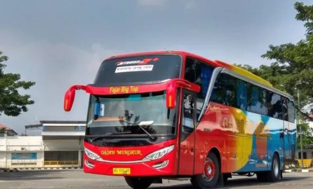 Bus Gajah Mungkur