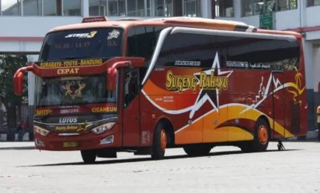 Bus Sugeng Rahayu Bandung Surabaya