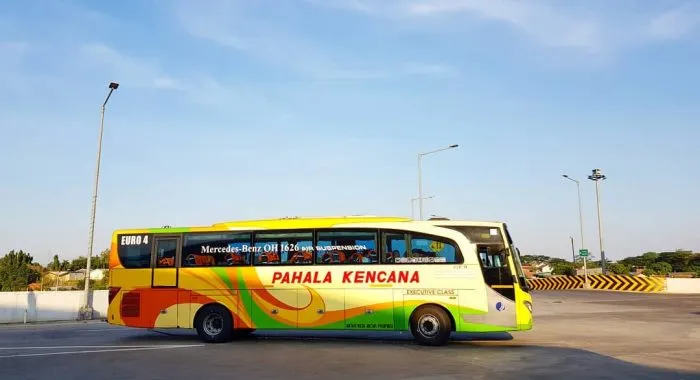 Bus Pahala Kencana