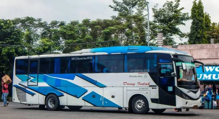 Bus Dieng Indah