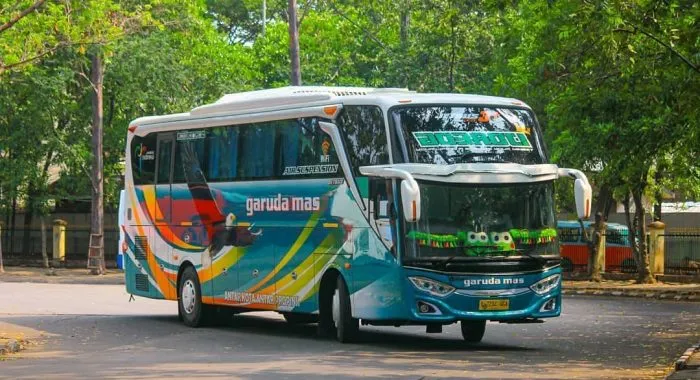 Bus Garuda Mas