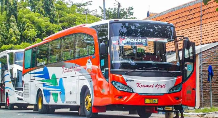 Bus Kramat Djati