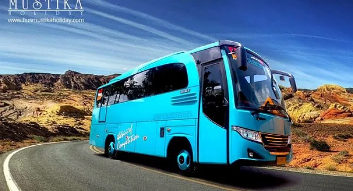 Bus Medium Mustika Holiday