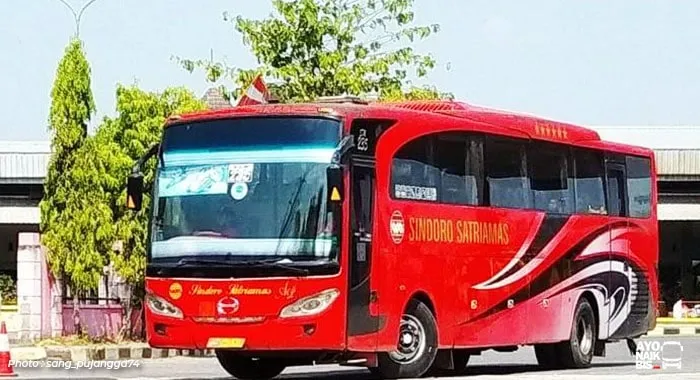 Royal Travego Morodadi Prima
